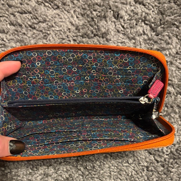 Colorful Floral Women's Wallet - Picture 2 of 4